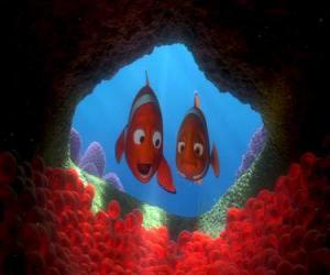 puzzel Coral en Marlin opgewonden kijken naar hun toekomstige kinderen en denken van hun namen
