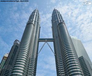 puzzel De indrukwekkende 88-verdiepingen tellend Petronas Twin Towers en 452 meter hoog, Kuala Lumpur, Maleisië. Cesar Pelli Project