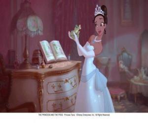 puzzel Denken dat ze een prinses, de prins vraagt Tiana, te kussen om de betovering verbreken