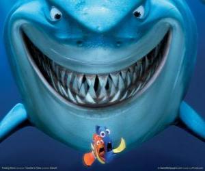 puzzel Dory en Marlin, Nemo's vader voor een haai