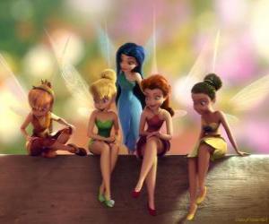 puzzel Tinker Bell met vrienden Klara, Emily, Silberhauch en Rosetta