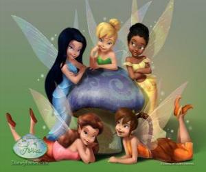 puzzel Tinker Bell met vrienden Klara, Emily, Silberhauch en Rosetta
