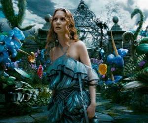 puzzel Alice (Mia Wasikowska) in Wonderland