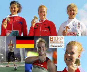 puzzel Betty Heidler kampioen kogelslingeren, Tatiana Lysenko en Anita Wlodarczyk (2e en 3e) van het Europees Kampioenschap Atletiek 2010 in Barcelona