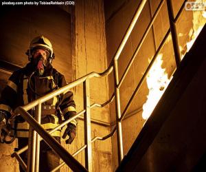 puzzel Brandweerman op een brandende ladder