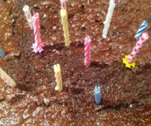 puzzel Chocolate cake met kaarsen