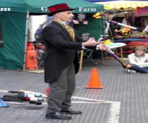 puzzel Clown doet jugglings