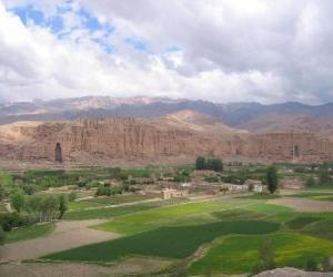 puzzel Cultuurlandschap en archeologische overblijfselen van de Bamiyan Vallei, Afghanistan.