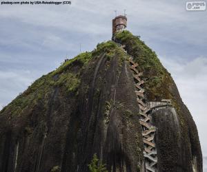 puzzel De rots van Guatape of De steen van El Peñol