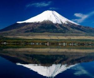 puzzel Fuji Yama vulkaan is de hoogste berg in het land met 3776 meter Japan