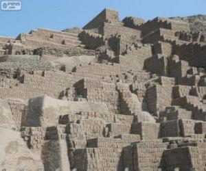 puzzel Huaca Pucllana, Lima, Peru