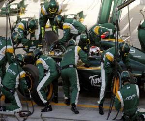 puzzel Jarno Trulli - Lotus - Bahrein 2010