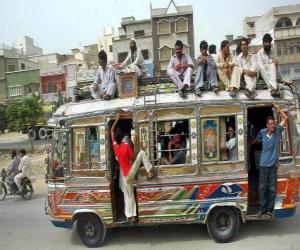 puzzel Karachi bus