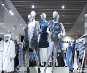 puzzel Mannequins in een kledingwinkel