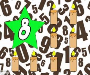 puzzel Nummer 8 in een ster met acht kaarsen