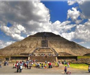 puzzel Piramide van de Zon, het grootste gebouw in de archeologische stad Teotihuacan, Mexico