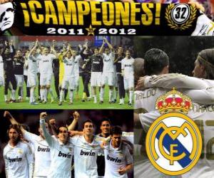 puzzel Real Madrid, kampioen van de Spaanse football league 2011-2012