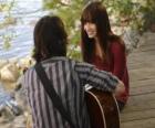 Shane (Joe Jonas) zingen samen Mitchie Torres (Demi Lovato)