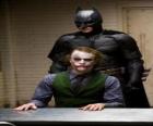 Batman ondervragen zijn vijand de Joker