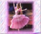 Barbie doen een stap van klassieke dans of ballet