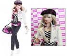 Barbie gekleed in Hello Kitty