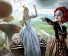 Alice, samen met de tweeling en de Red Queen