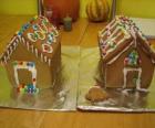 Lieve en mooie kerstbal, twee huisjes van peperkoek