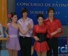 Guido, Tamara, Josefina en Gonzalo dans in het schaatsen de concurrentie