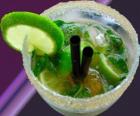 De populaire Mojito Cocktail is een inwoner van Cuba, gemaakt van rum, suiker (of suiker siroop), limoen, munt of mint en koolzuurhoudend water.