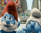 Grote Smurf en Klungelsmurf, de straten van Manhattan. - De Smurfen, film -