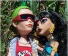 Cleo en Deuce, paar monsters in de  gymnasium Monster High