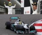 Nico Rosberg viert zijn overwinning in de Chinese Grand Prix (2012)