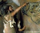 Een prehistorische grot kunstenaar het realiseren van een schilderij dat een buffel in de wand van een grot, terwijl wordt waargenomen door een dinosaurus van buiten