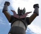 Een standbeeld van Mazinger Z