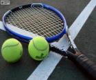 Racket en tennis ballen