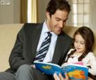 Vader helpen lezing aan zijn dochter