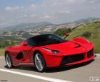 LaFerrari is een beperkte productie hybride sportwagen gebouwd door Italiaanse sportwagen maker Ferrari
