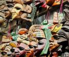 Maya houten maskers. Zij vertegenwoordigen de gezichten van hun goden en linialen