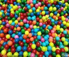 Pool van kleurrijke ballen