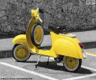 Gele Vespa