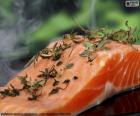 Het koken van een heerlijke zalm met kruiden