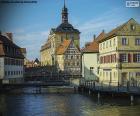 Bamberg is een prachtige stad in de Beierse regio van Duitsland, aan de oevers van de rivier de Regnitz